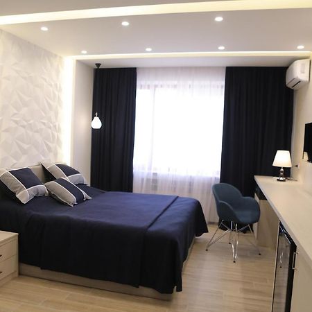 4Room Hotel Erevan Esterno foto