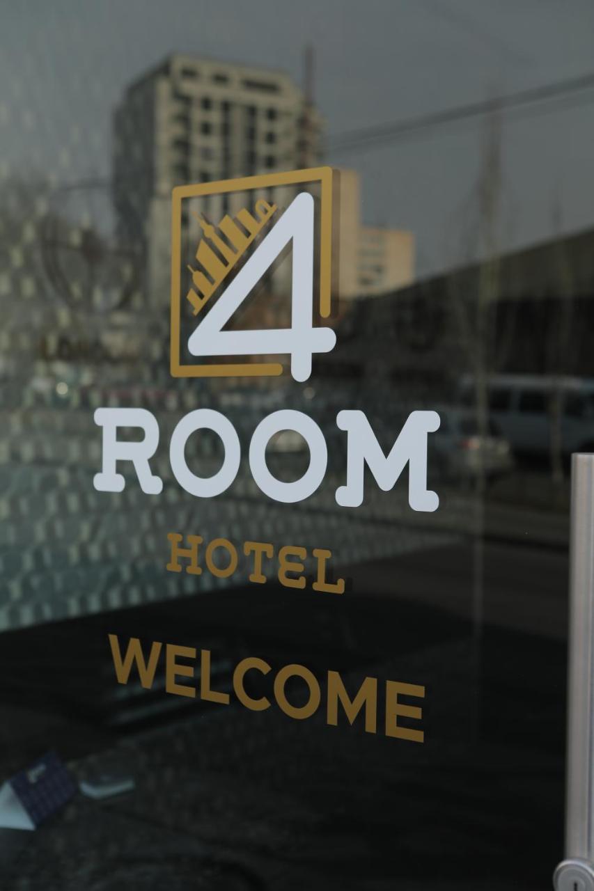 4Room Hotel Erevan Esterno foto